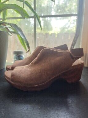 Mearia Chestnut Suede Open-Toe Slingback Sandals